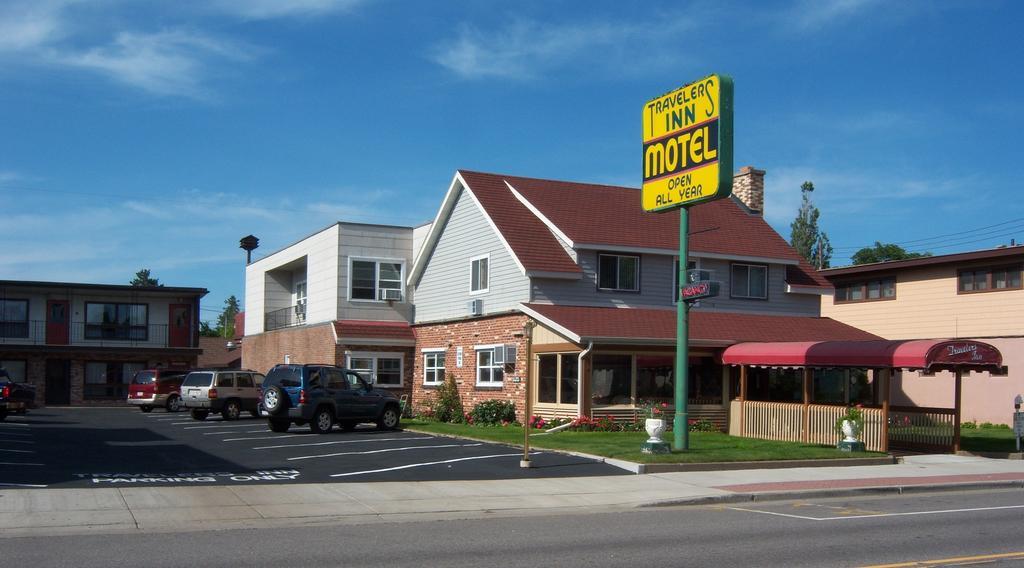 Travelers Inn Motel อีเกิลริเวอร์ ภายนอก รูปภาพ