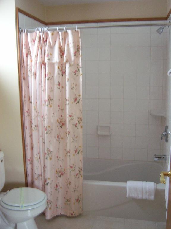 Travelers Inn Motel อีเกิลริเวอร์ ห้อง รูปภาพ