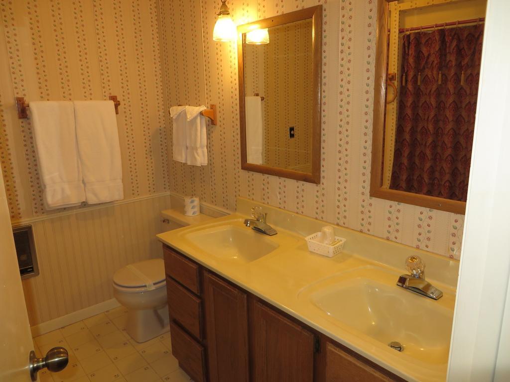 Travelers Inn Motel อีเกิลริเวอร์ ห้อง รูปภาพ
